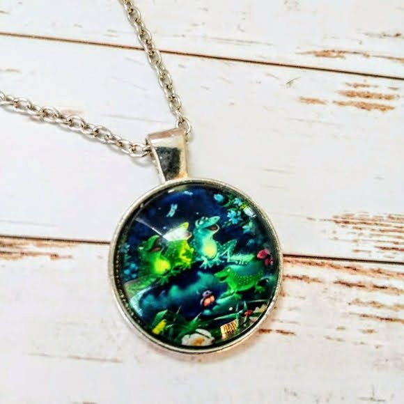 Singing Frogs Pendent - Picture 2 of 2